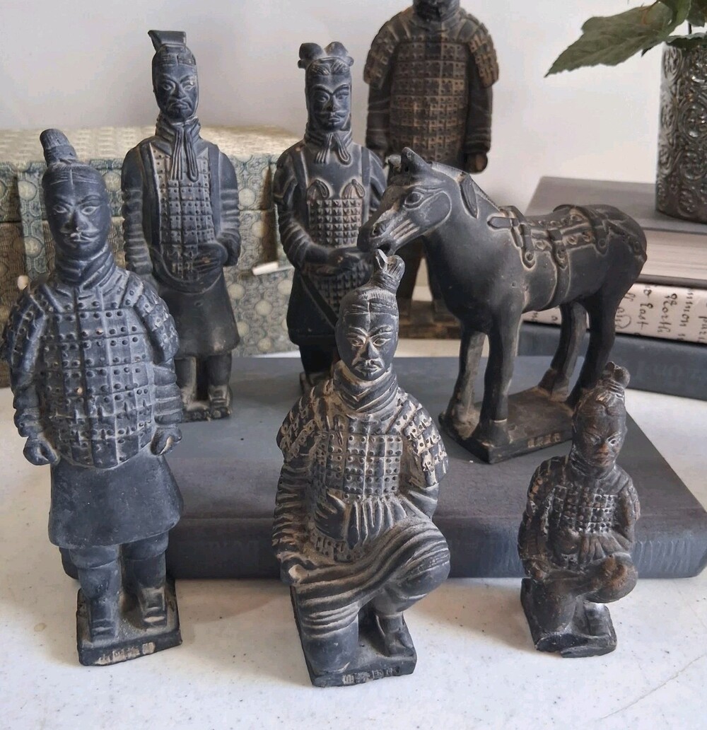 Bombay Company Terracotta Warriors Set of 6 - 5 Warriors & 1 Horse